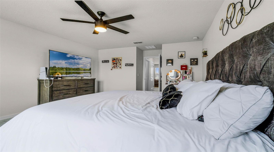 KISSIMMEE, Florida 34746, 4 Bedrooms Bedrooms, ,2 BathroomsBathrooms,Residential,For Sale,ROYAL POINT,0,MFRO6296744