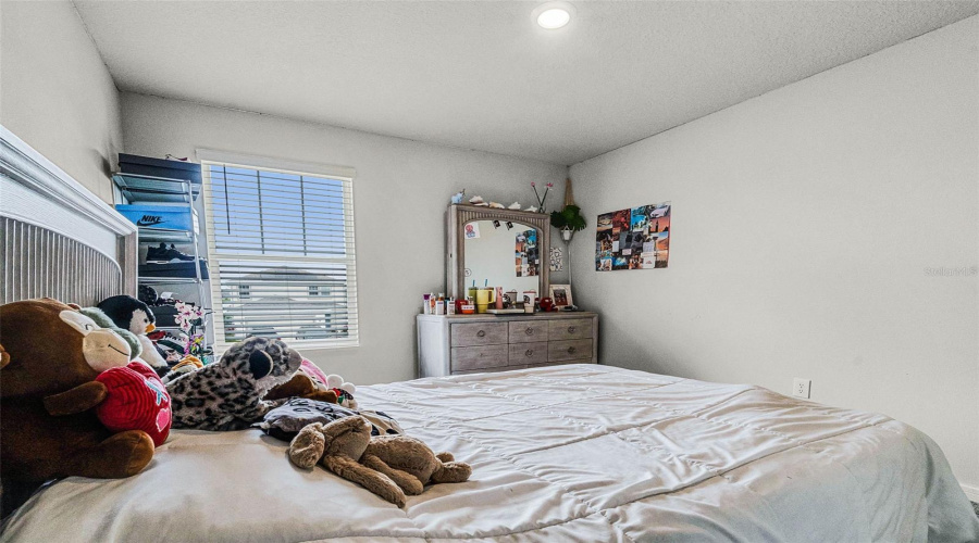 KISSIMMEE, Florida 34746, 4 Bedrooms Bedrooms, ,2 BathroomsBathrooms,Residential,For Sale,ROYAL POINT,0,MFRO6296744