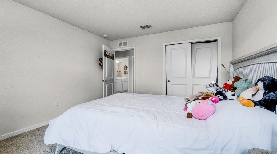 KISSIMMEE, Florida 34746, 4 Bedrooms Bedrooms, ,2 BathroomsBathrooms,Residential,For Sale,ROYAL POINT,0,MFRO6296744