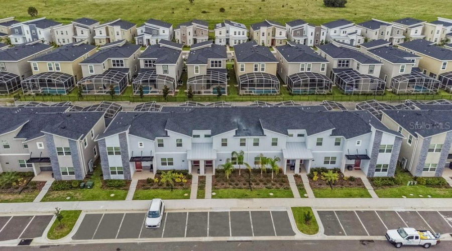 Davenport, Florida 33896, 4 Bedrooms Bedrooms, ,3 Bathroomsbathrooms,Residential,For Sale,Kingsbarn,Mfro6297853