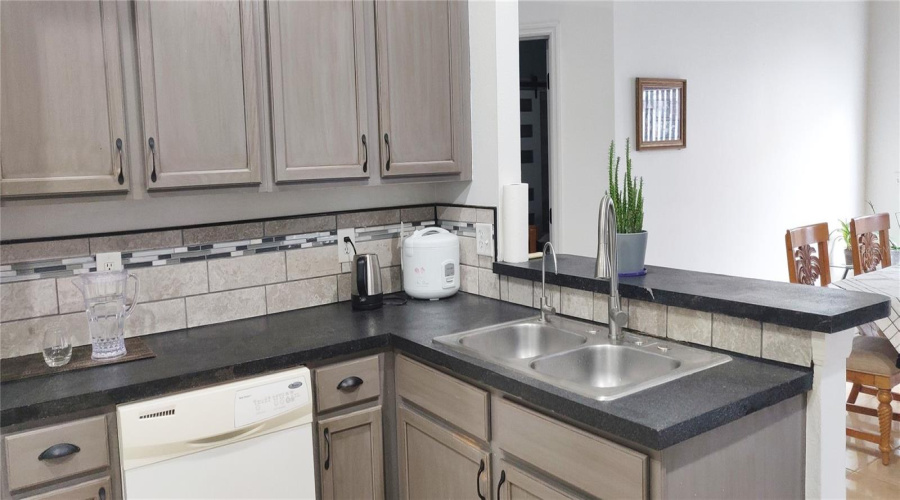 DAVENPORT, Florida 33897, 3 Bedrooms Bedrooms, ,2 BathroomsBathrooms,Residential,For Sale,CHESHIRE,0,MFRTB8372212