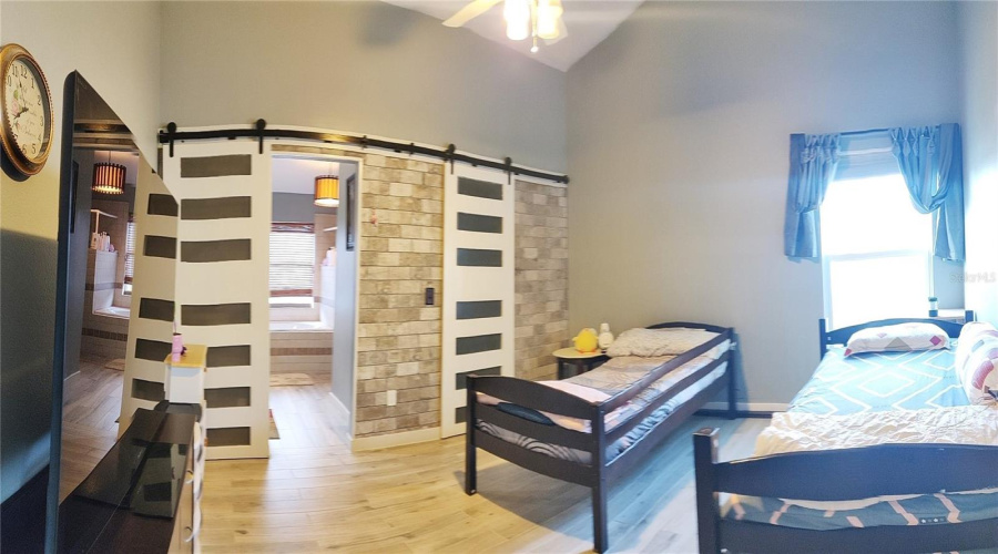 DAVENPORT, Florida 33897, 3 Bedrooms Bedrooms, ,2 BathroomsBathrooms,Residential,For Sale,CHESHIRE,0,MFRTB8372212