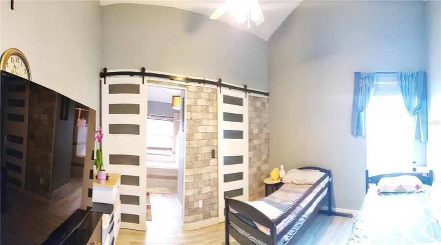 DAVENPORT, Florida 33897, 3 Bedrooms Bedrooms, ,2 BathroomsBathrooms,Residential,For Sale,CHESHIRE,0,MFRTB8372212