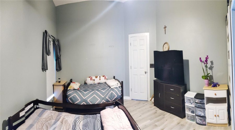 DAVENPORT, Florida 33897, 3 Bedrooms Bedrooms, ,2 BathroomsBathrooms,Residential,For Sale,CHESHIRE,0,MFRTB8372212