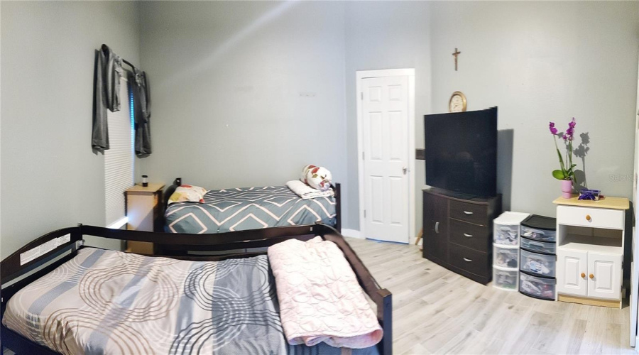 DAVENPORT, Florida 33897, 3 Bedrooms Bedrooms, ,2 BathroomsBathrooms,Residential,For Sale,CHESHIRE,0,MFRTB8372212
