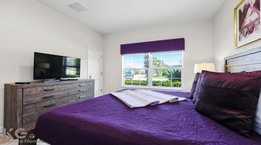DAVENPORT, Florida 33896, 4 Bedrooms Bedrooms, ,3 BathroomsBathrooms,Residential,For Sale,DOGLEG DR,MFRS5124195