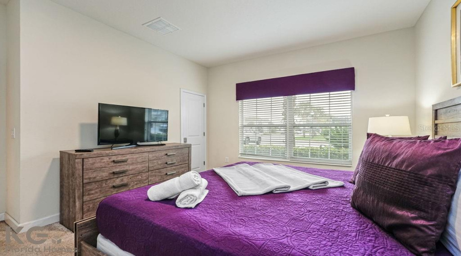 DAVENPORT, Florida 33896, 4 Bedrooms Bedrooms, ,3 BathroomsBathrooms,Residential,For Sale,DOGLEG DR,MFRS5124195