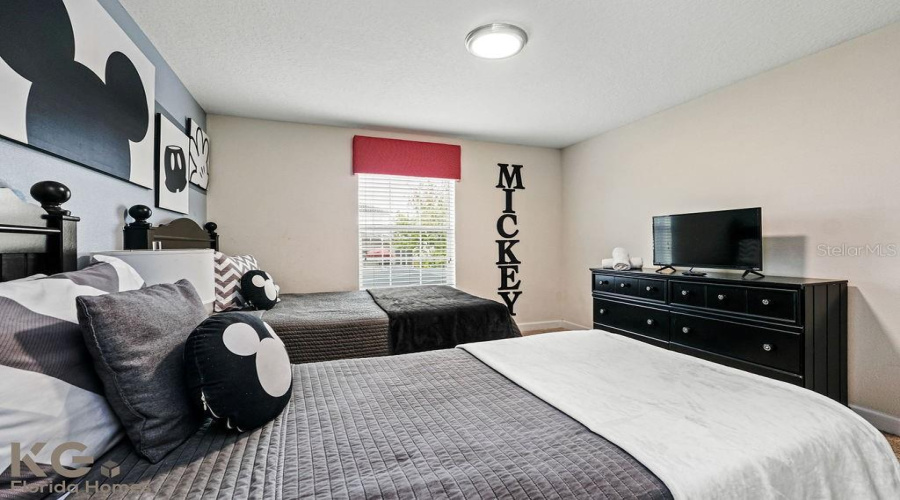 DAVENPORT, Florida 33896, 4 Bedrooms Bedrooms, ,3 BathroomsBathrooms,Residential,For Sale,DOGLEG DR,MFRS5124195