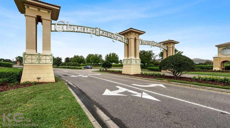 DAVENPORT, Florida 33896, 4 Bedrooms Bedrooms, ,3 BathroomsBathrooms,Residential,For Sale,DOGLEG DR,MFRS5124195