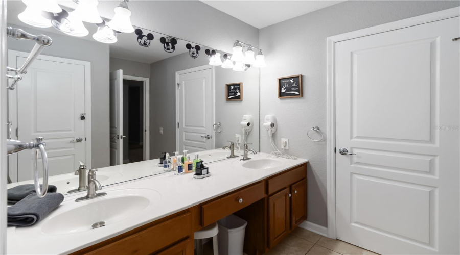 KISSIMMEE, Florida 34746, 6 Bedrooms Bedrooms, ,4 BathroomsBathrooms,Residential,For Sale,ARCHFELD BLVD,0,MFRO6297216