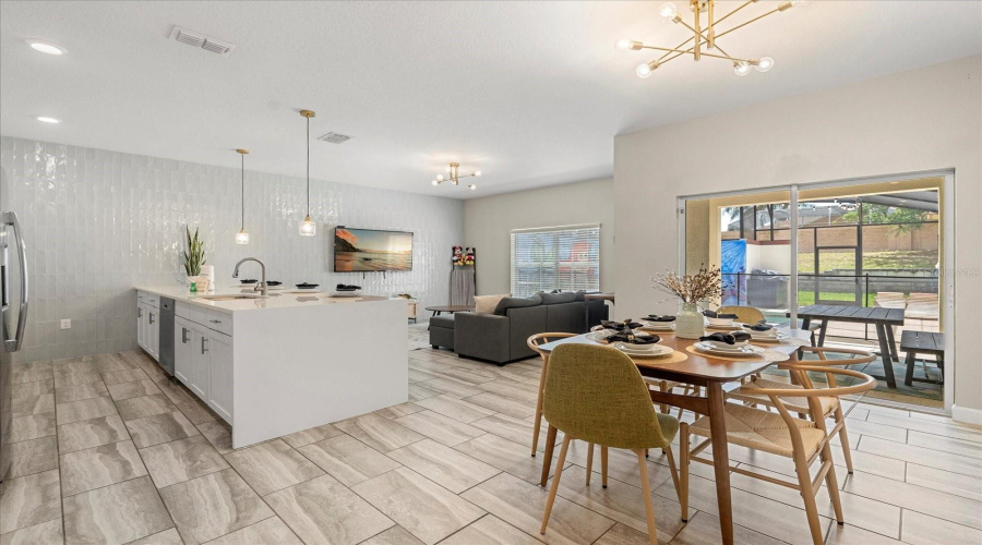 Davenport, Florida 33896, 4 Bedrooms Bedrooms, ,3 Bathroomsbathrooms,Residential,For Sale,Moon Valley,Mfrs5124610