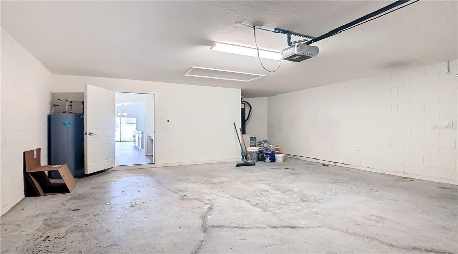 Davenport, Florida 33837, 4 Bedrooms Bedrooms, ,2 Bathroomsbathrooms,Residential,For Sale,Lily,Mfro6298631