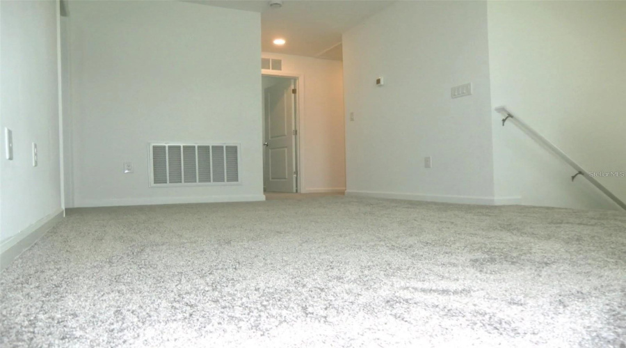 Davenport, Florida 33837, 4 Bedrooms Bedrooms, ,2 Bathroomsbathrooms,Residential,For Sale,Loch,Mfro6298851