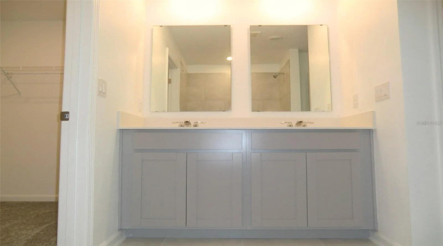 Davenport, Florida 33837, 4 Bedrooms Bedrooms, ,2 Bathroomsbathrooms,Residential,For Sale,Loch,Mfro6298851