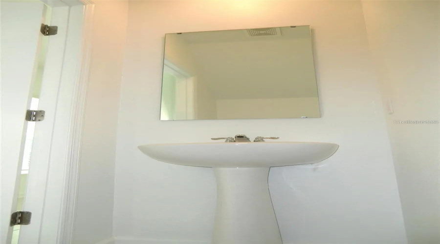 Davenport, Florida 33837, 4 Bedrooms Bedrooms, ,2 Bathroomsbathrooms,Residential,For Sale,Loch,Mfro6298851