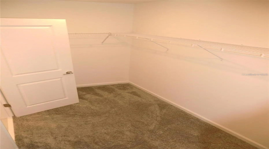 Davenport, Florida 33837, 4 Bedrooms Bedrooms, ,2 Bathroomsbathrooms,Residential,For Sale,Loch,Mfro6298851