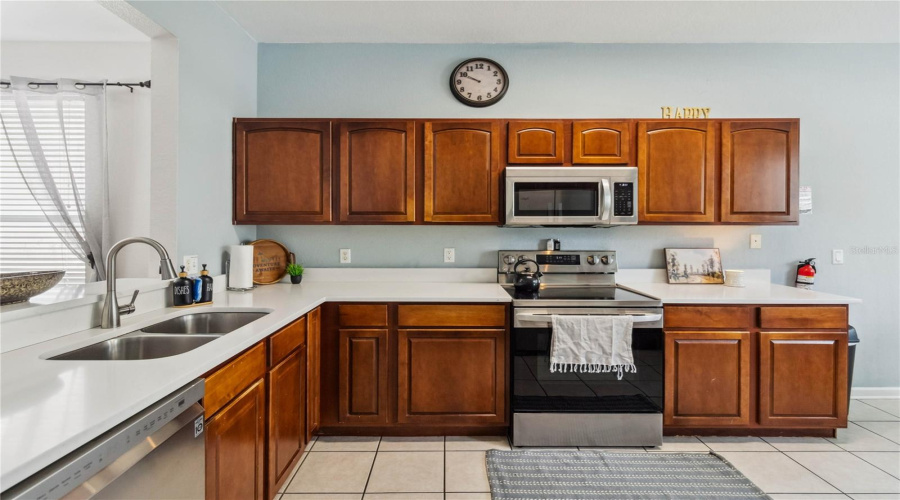 Kissimmee, Florida 34747, 5 Bedrooms Bedrooms, ,5 Bathroomsbathrooms,Residential,For Sale,Manesty Ln,Mfra4648491