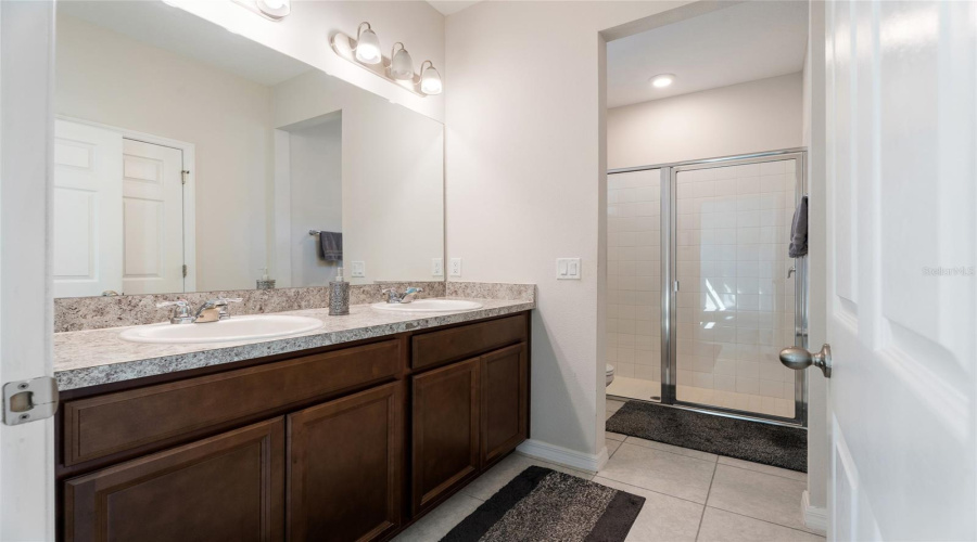 Kissimmee, Florida 34746, 3 Bedrooms Bedrooms, ,2 Bathroomsbathrooms,Residential,For Sale,Grasmere View,Mfro6298872