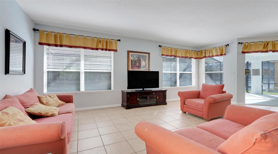KISSIMMEE, Florida 34746, 4 Bedrooms Bedrooms, ,4 BathroomsBathrooms,Residential,For Sale,MARCELLO,MFRS5124736