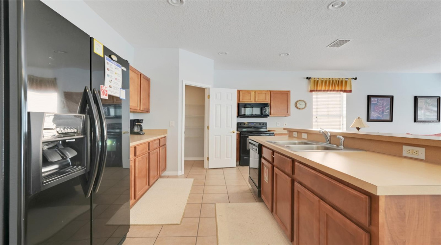 KISSIMMEE, Florida 34746, 4 Bedrooms Bedrooms, ,4 BathroomsBathrooms,Residential,For Sale,MARCELLO,MFRS5124736