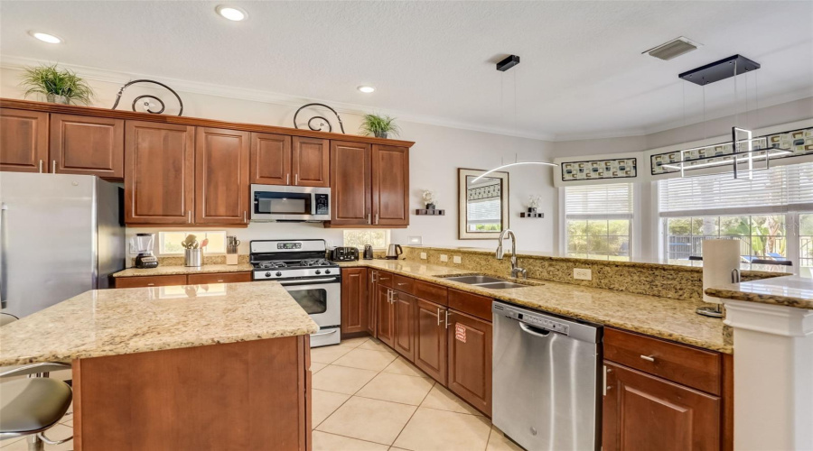 REUNION, Florida 34747, 5 Bedrooms Bedrooms, ,4 BathroomsBathrooms,Residential,For Sale,GATHERING,0,MFRO6299023