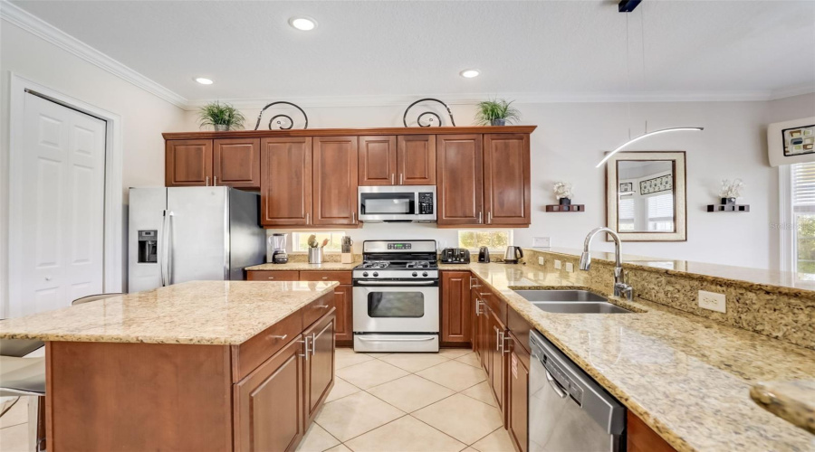 REUNION, Florida 34747, 5 Bedrooms Bedrooms, ,4 BathroomsBathrooms,Residential,For Sale,GATHERING,0,MFRO6299023