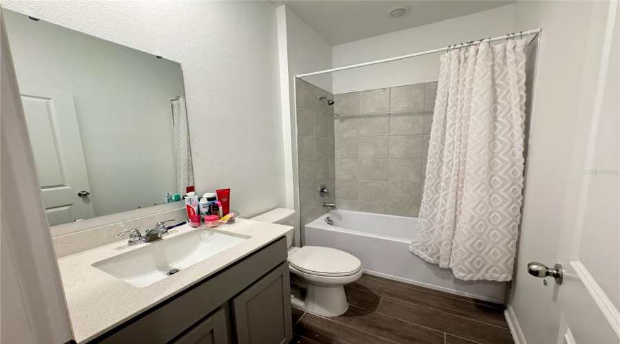 KISSIMMEE, Florida 34746, 4 Bedrooms Bedrooms, ,3 BathroomsBathrooms,Residential,For Sale,BRENTWOOD,0,MFRO6298812