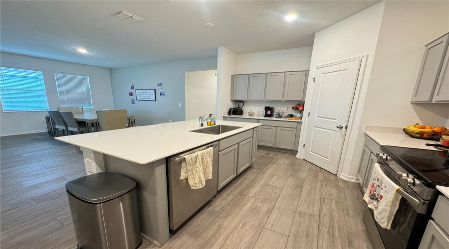 KISSIMMEE, Florida 34746, 4 Bedrooms Bedrooms, ,3 BathroomsBathrooms,Residential,For Sale,BRENTWOOD,0,MFRO6298812