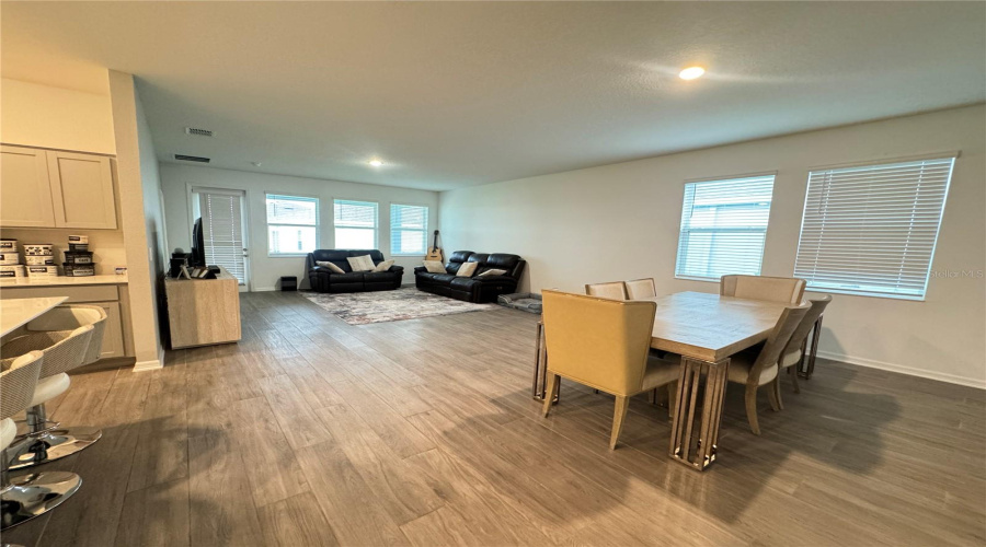 KISSIMMEE, Florida 34746, 4 Bedrooms Bedrooms, ,3 BathroomsBathrooms,Residential,For Sale,BRENTWOOD,0,MFRO6298812