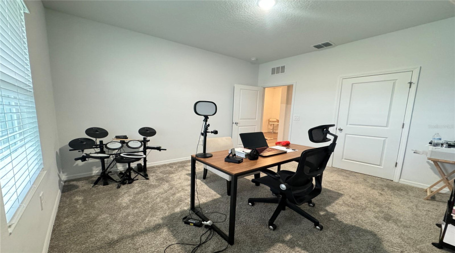 KISSIMMEE, Florida 34746, 4 Bedrooms Bedrooms, ,3 BathroomsBathrooms,Residential,For Sale,BRENTWOOD,0,MFRO6298812