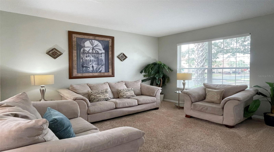 Davenport, Florida 33897, 6 Bedrooms Bedrooms, ,4 Bathroomsbathrooms,Residential,For Sale,Sevilla,Mfrs5113669