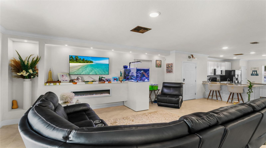 KISSIMMEE, Florida 34747, 3 Bedrooms Bedrooms, ,2 BathroomsBathrooms,Residential,For Sale,CARLOTTA,0,MFRS5124794