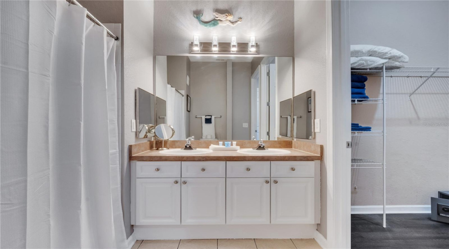 DAVENPORT, Florida 33896, 4 Bedrooms Bedrooms, ,2 BathroomsBathrooms,Residential,For Sale,TERRACE RIDGE,0,MFRO6299250