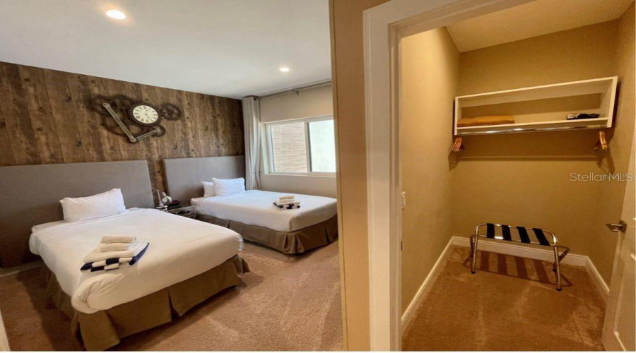 Kissimmee, Florida 34747, 4 Bedrooms Bedrooms, ,5 Bathroomsbathrooms,Residential,For Sale,Rockefeller,Mfrs5124716