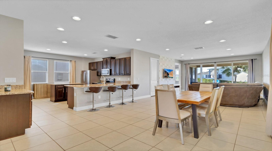 Kissimmee, Florida 34747, 6 Bedrooms Bedrooms, ,6 Bathroomsbathrooms,Residential,For Sale,Marker,Mfrs5118302