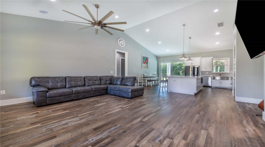 DAVENPORT, Florida 33896, 3 Bedrooms Bedrooms, ,2 BathroomsBathrooms,Residential,For Sale,OLD LAKE WILSON,0,MFRP4934436