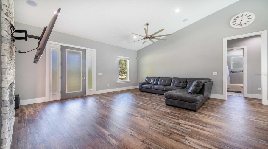 DAVENPORT, Florida 33896, 3 Bedrooms Bedrooms, ,2 BathroomsBathrooms,Residential,For Sale,OLD LAKE WILSON,0,MFRP4934436