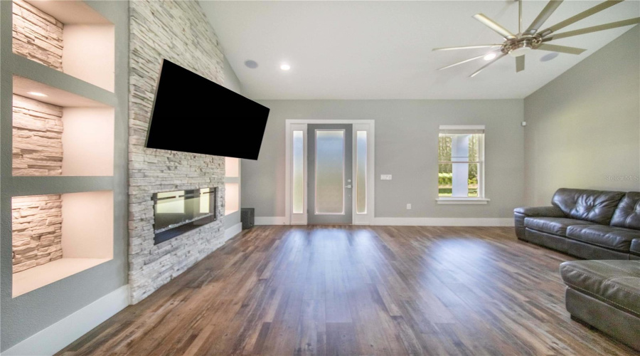 DAVENPORT, Florida 33896, 3 Bedrooms Bedrooms, ,2 BathroomsBathrooms,Residential,For Sale,OLD LAKE WILSON,0,MFRP4934436