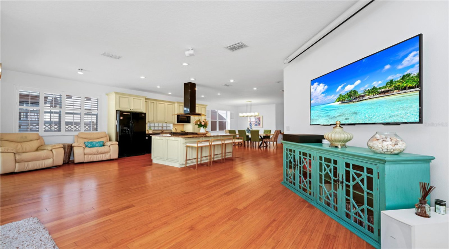 ORLANDO, Florida 32836, 3 Bedrooms Bedrooms, ,2 BathroomsBathrooms,Residential,For Sale,FITZGERALD BUTLER,0,MFRO6299392