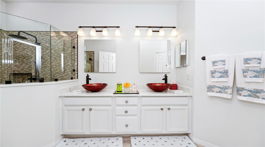 ORLANDO, Florida 32836, 3 Bedrooms Bedrooms, ,2 BathroomsBathrooms,Residential,For Sale,FITZGERALD BUTLER,0,MFRO6299392