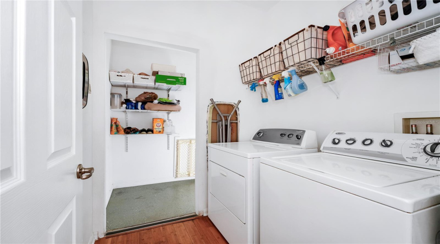 ORLANDO, Florida 32836, 3 Bedrooms Bedrooms, ,2 BathroomsBathrooms,Residential,For Sale,FITZGERALD BUTLER,0,MFRO6299392