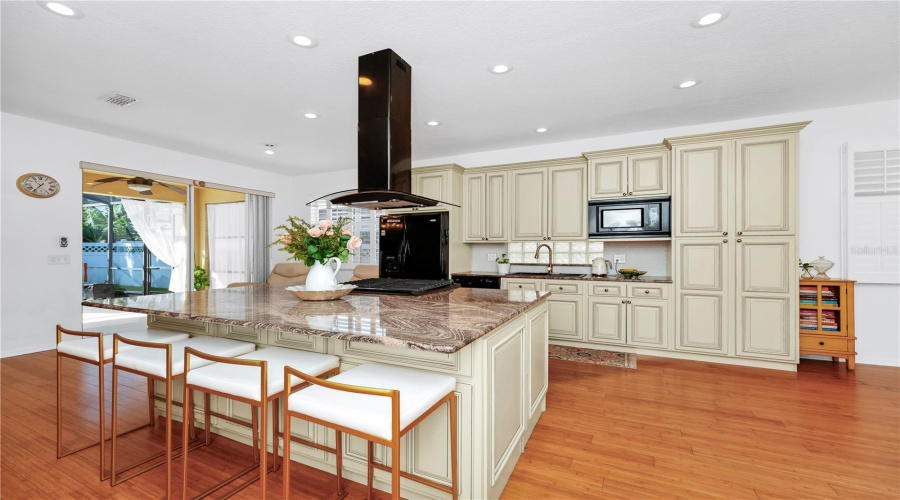 ORLANDO, Florida 32836, 3 Bedrooms Bedrooms, ,2 BathroomsBathrooms,Residential,For Sale,FITZGERALD BUTLER,0,MFRO6299392