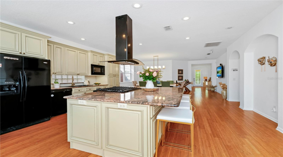 ORLANDO, Florida 32836, 3 Bedrooms Bedrooms, ,2 BathroomsBathrooms,Residential,For Sale,FITZGERALD BUTLER,0,MFRO6299392