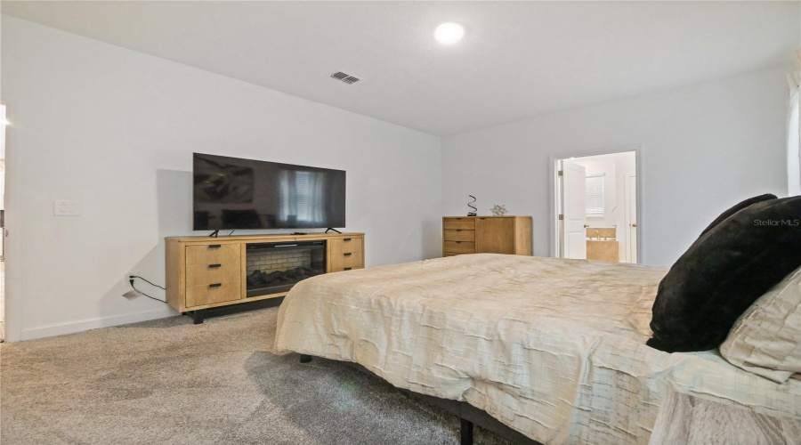 DAVENPORT, Florida 33896, 8 Bedrooms Bedrooms, ,5 BathroomsBathrooms,Residential,For Sale,SOMMERSET HILLS,0,MFRO6299364