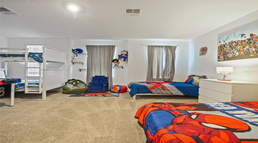 DAVENPORT, Florida 33896, 8 Bedrooms Bedrooms, ,5 BathroomsBathrooms,Residential,For Sale,SOMMERSET HILLS,0,MFRO6299364