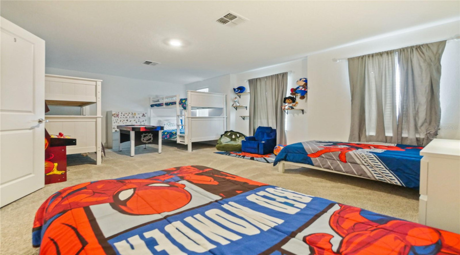 DAVENPORT, Florida 33896, 8 Bedrooms Bedrooms, ,5 BathroomsBathrooms,Residential,For Sale,SOMMERSET HILLS,0,MFRO6299364