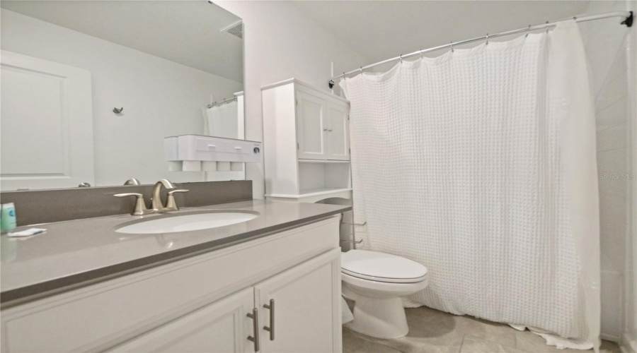DAVENPORT, Florida 33896, 8 Bedrooms Bedrooms, ,5 BathroomsBathrooms,Residential,For Sale,SOMMERSET HILLS,0,MFRO6299364