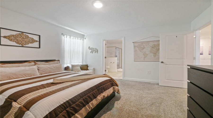DAVENPORT, Florida 33896, 8 Bedrooms Bedrooms, ,5 BathroomsBathrooms,Residential,For Sale,SOMMERSET HILLS,0,MFRO6299364