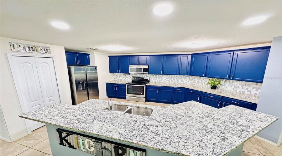 KISSIMMEE, Florida 34746, 4 Bedrooms Bedrooms, ,2 BathroomsBathrooms,Residential,For Sale,TOURMALINE,0,MFRO6299046