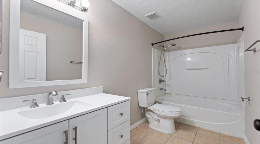 Davenport, Florida 33897, 4 Bedrooms Bedrooms, ,2 Bathroomsbathrooms,Residential,For Sale,Canna,Mfrtb8373842